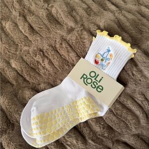 olirose pilates socks